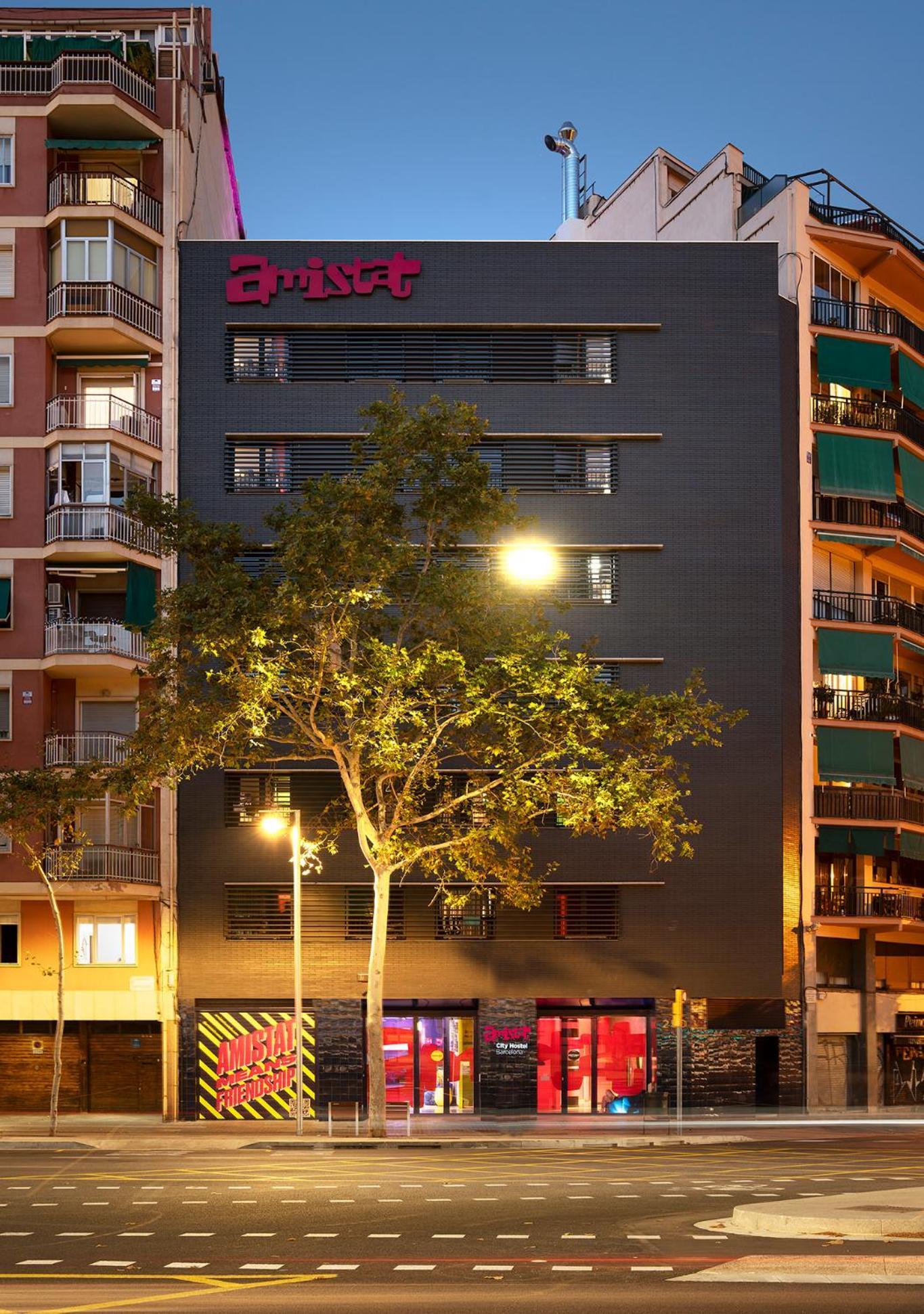 Amistat City Hostel Барселона Экстерьер фото