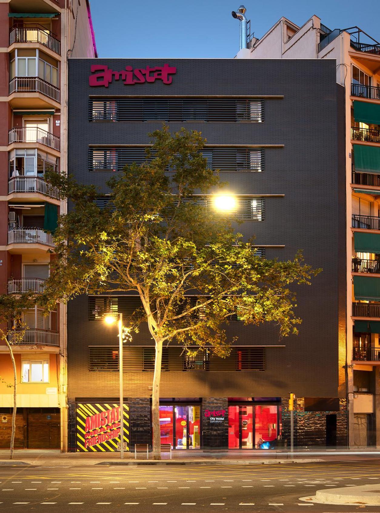 Amistat City Hostel Барселона Экстерьер фото