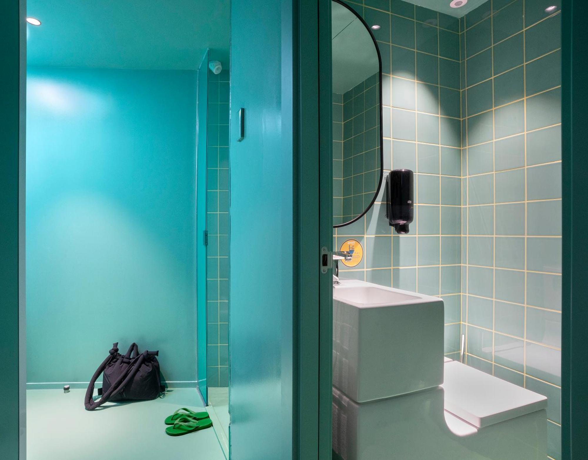 Amistat City Hostel Барселона Экстерьер фото
