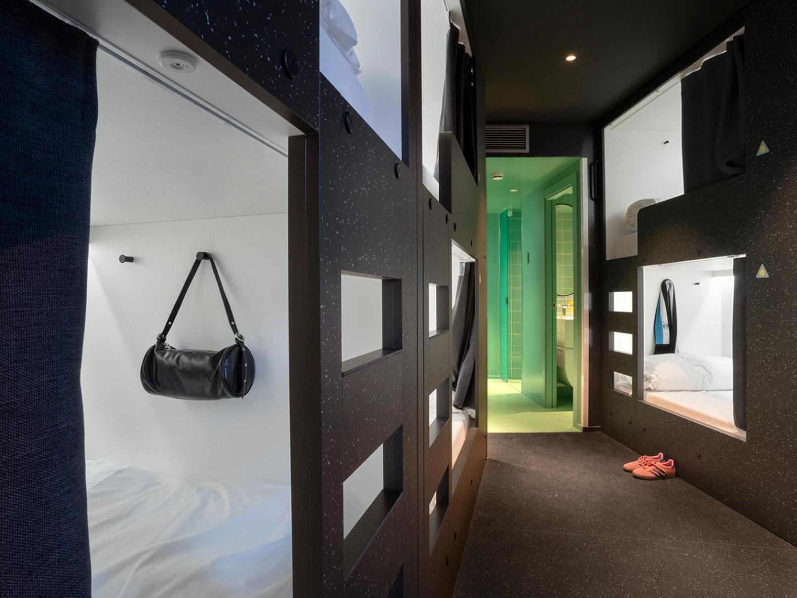 Amistat City Hostel Барселона Экстерьер фото