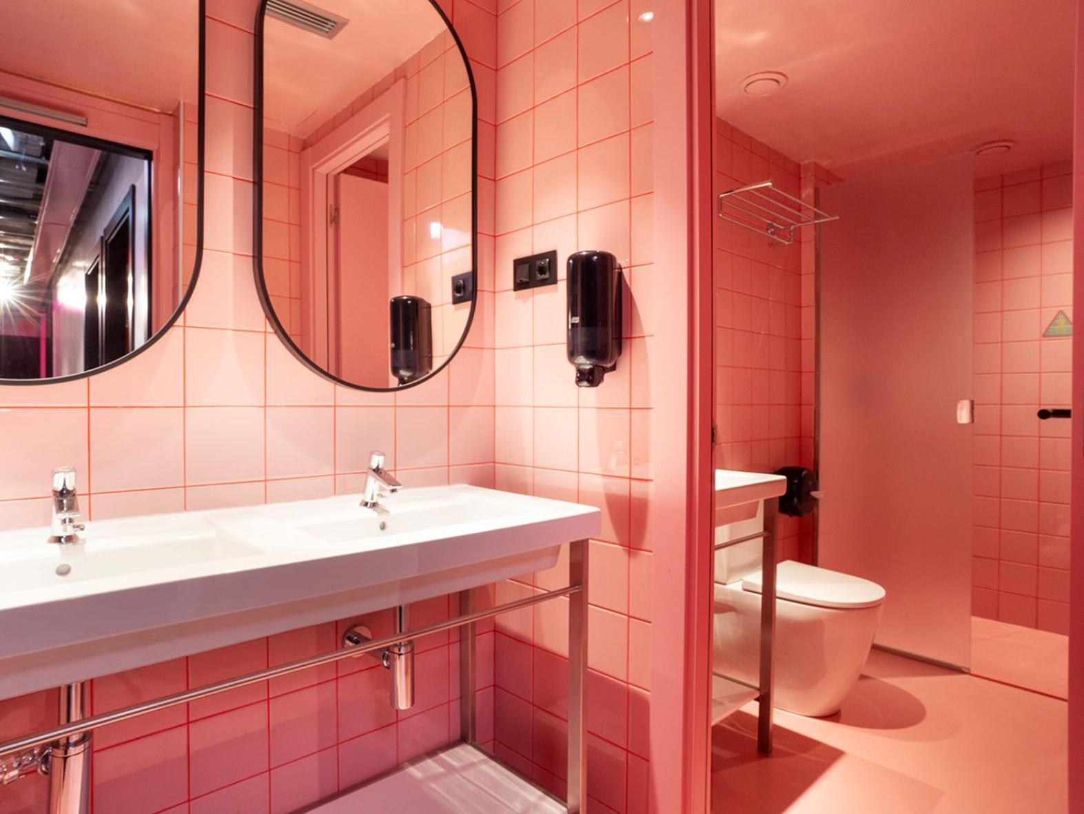 Amistat City Hostel Барселона Экстерьер фото